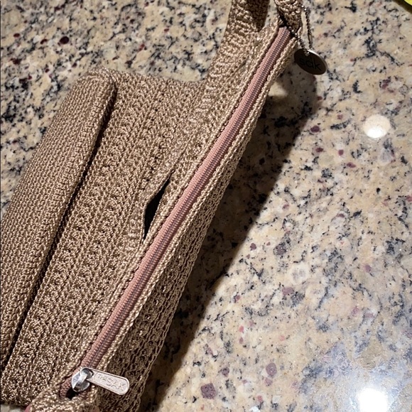22:07 - The Sak Crochet Handbag - Picture 6 of 15